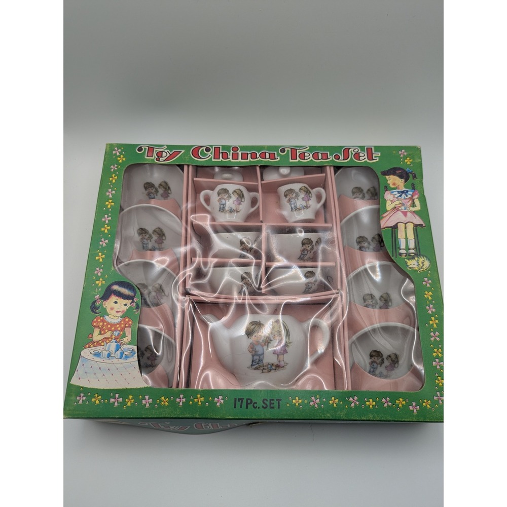 Vintage 1970s Toy‎ China Tea Set 17 Piece Cute Couple Graphics Made In Japan